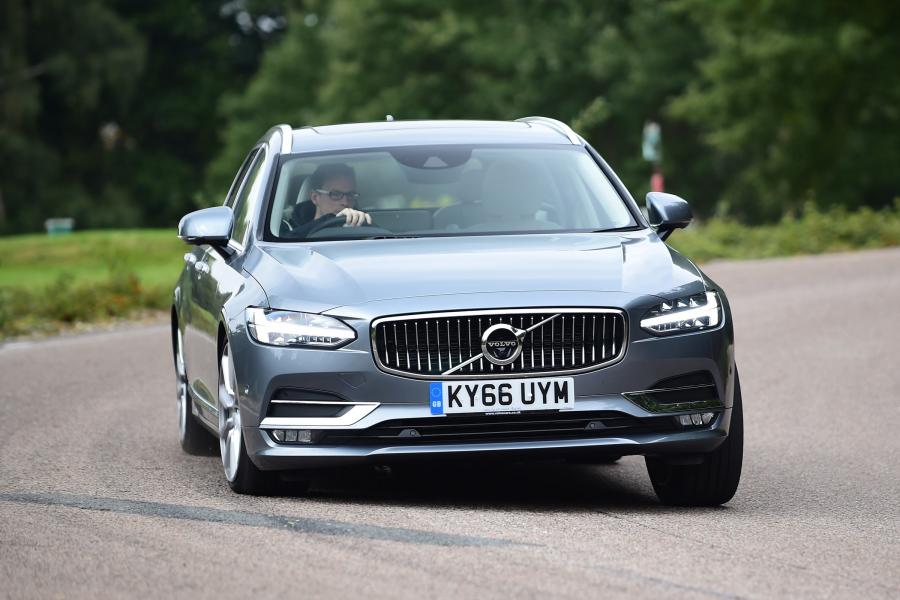  Volvo V90 D5 Inscription 2016 года  (UK) (фото 7 из 16)